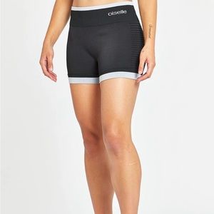 EUC Oiselle Seamless Racer Shorts size small